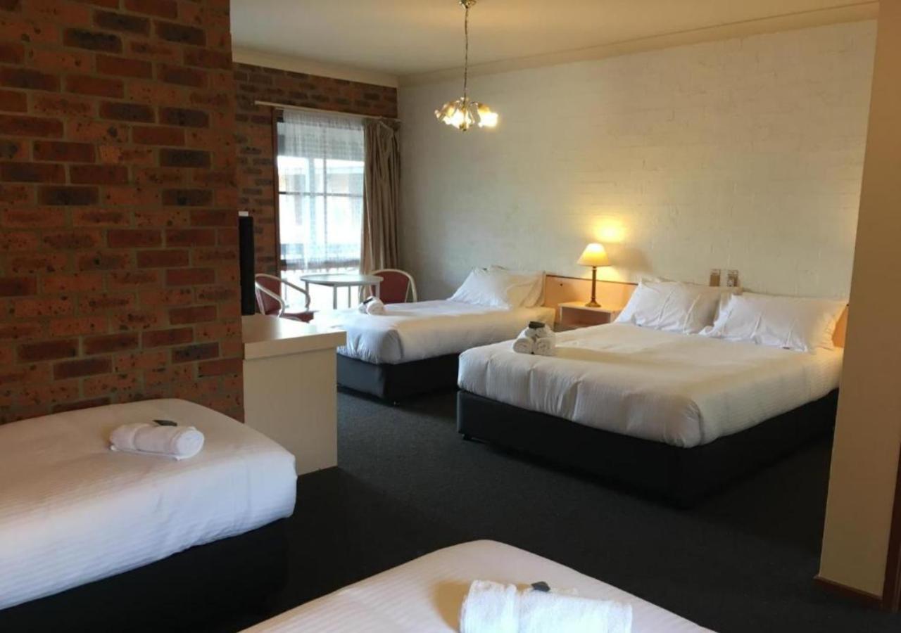 Bega Downs Motor Inn Exterior photo